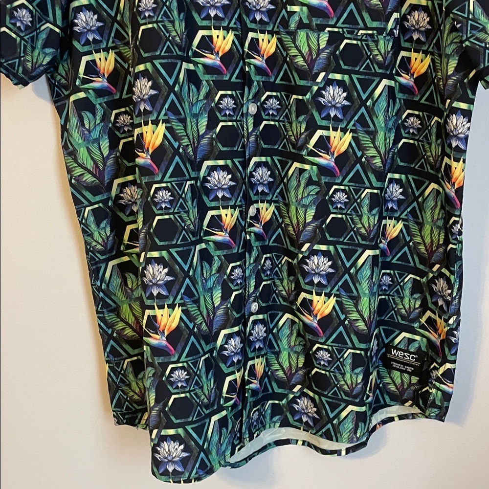 WESC Oden Geo Floral Acp Button Front Shirt Floral Abstract Design size L - Picture 8 of 15